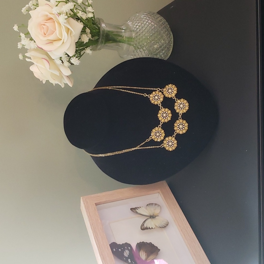 The limited flower necklace